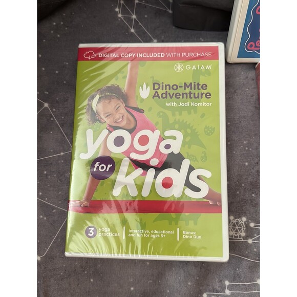 GAIAM Yoga for Kids: Dino-Mite Adventure with Jodi Komitor ages 5 and up NEW - Picture 1 of 2